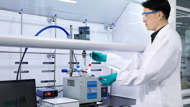 环氧树脂胶与丙烯酸树脂胶：性能差异与应用解析